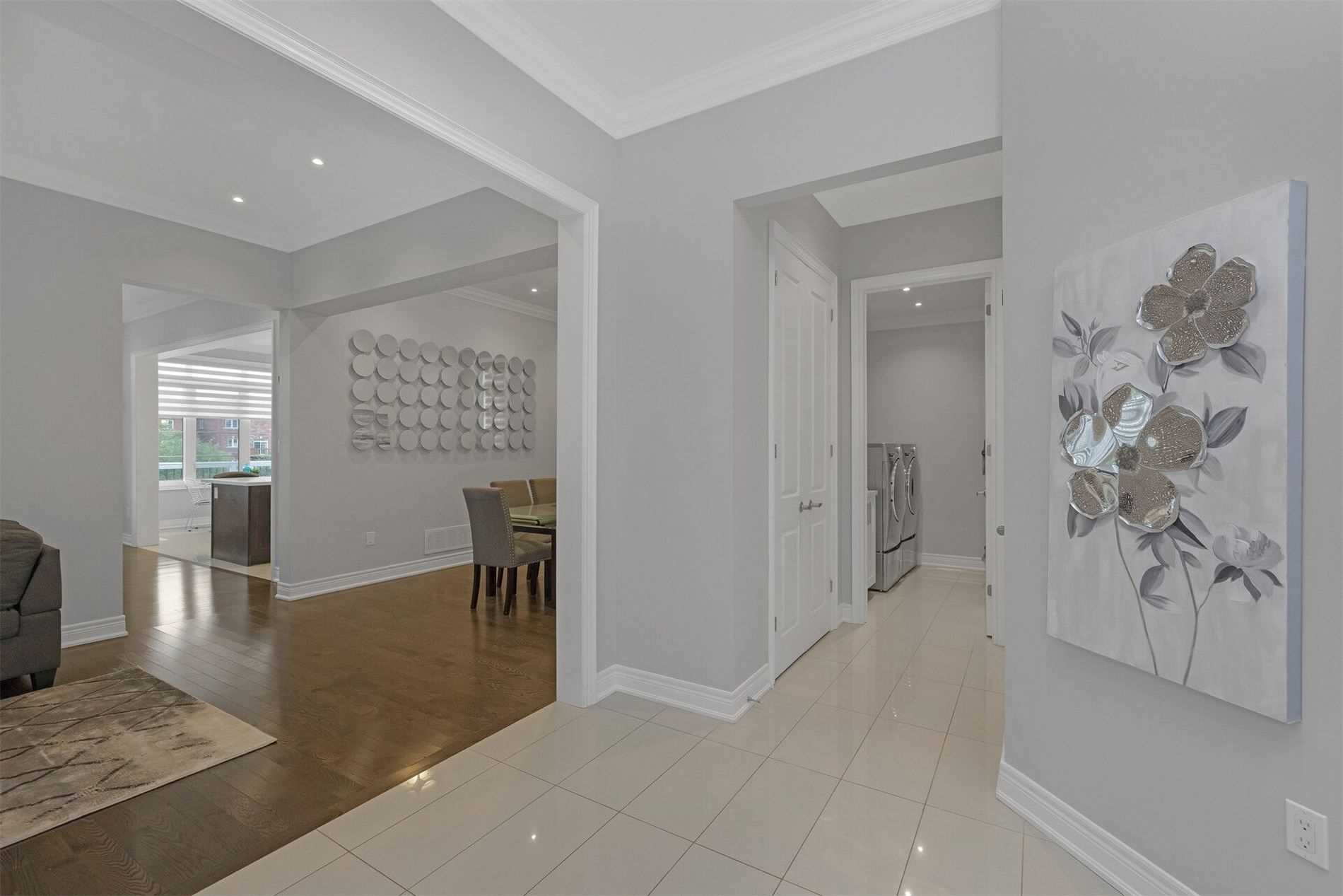 98 Antibes Dr
