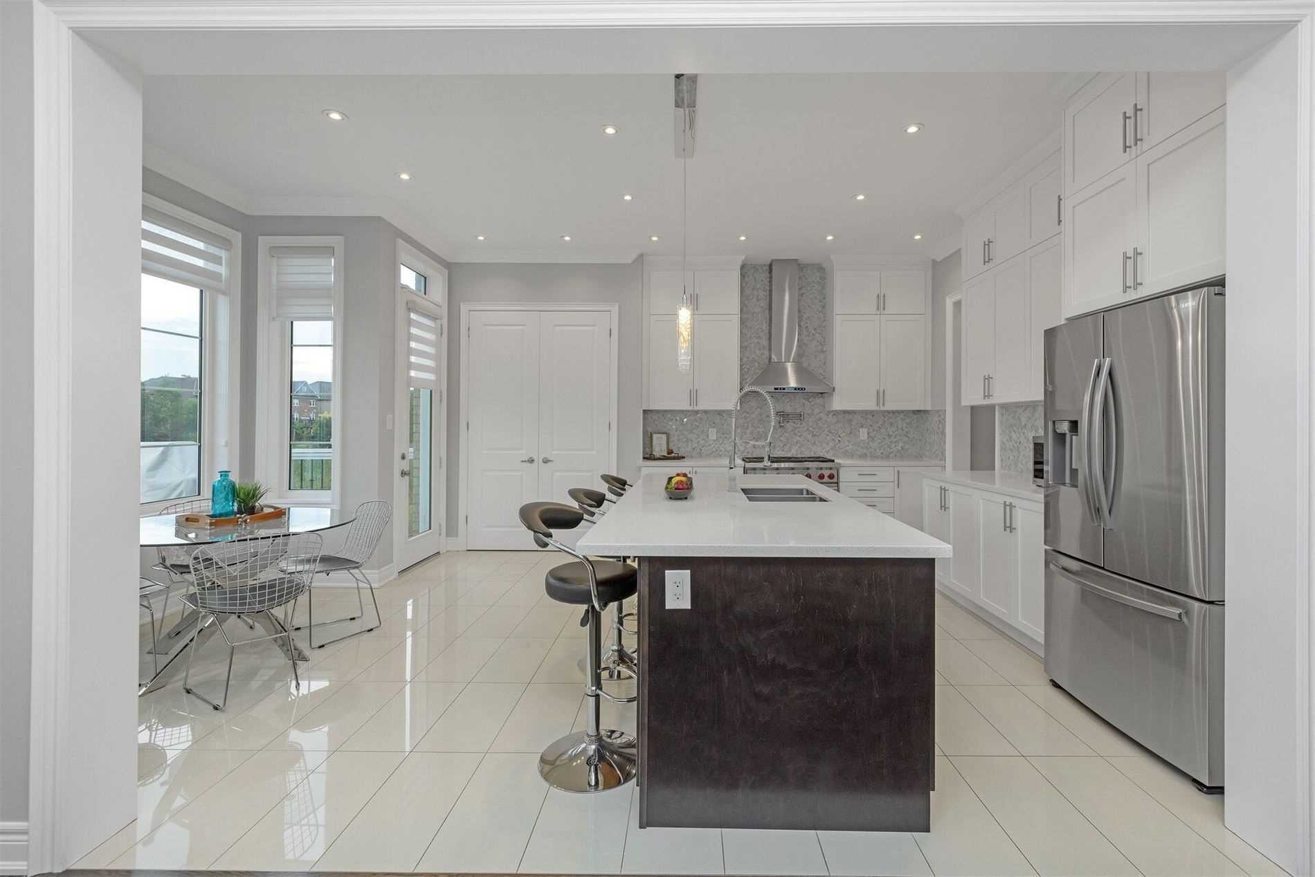 98 Antibes Dr