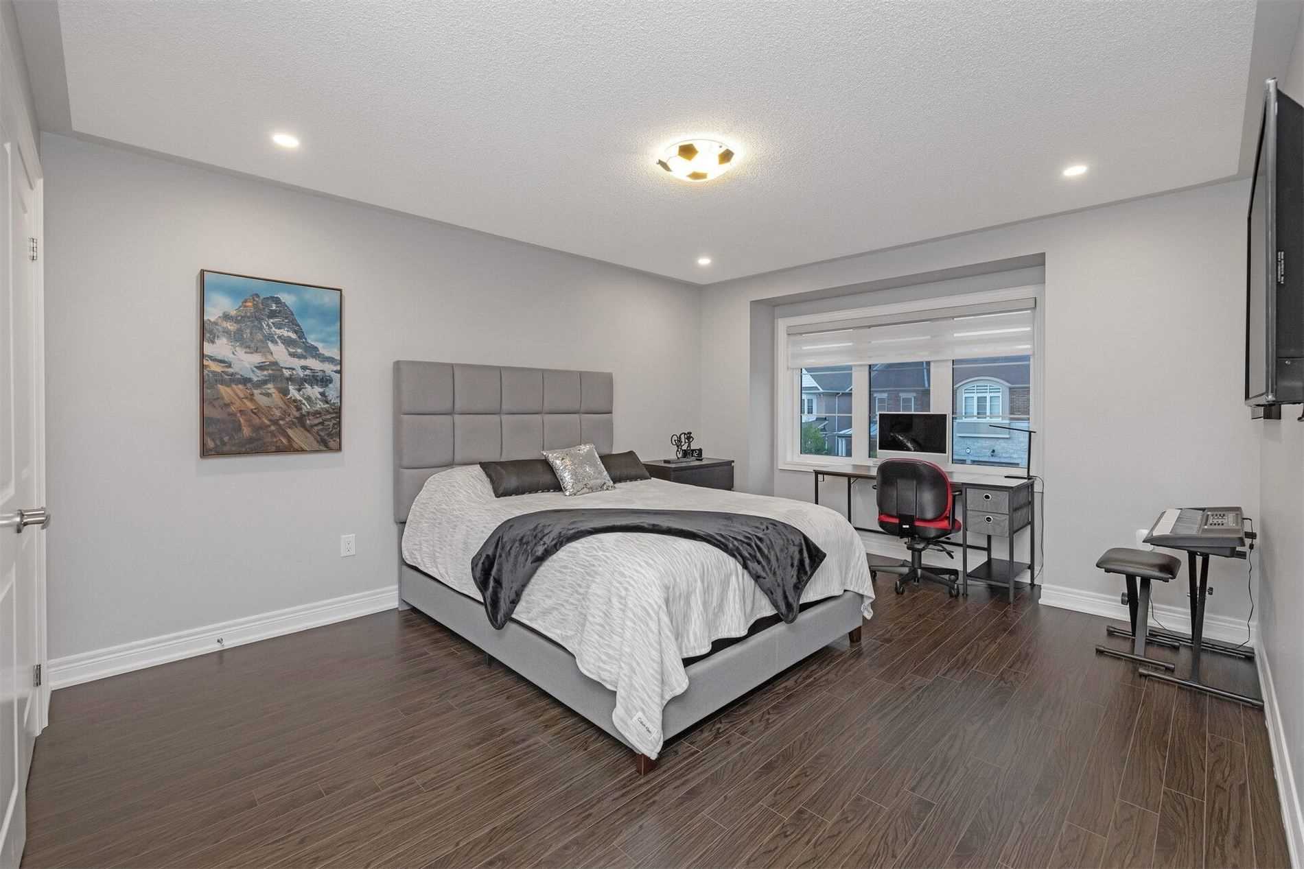 98 Antibes Dr