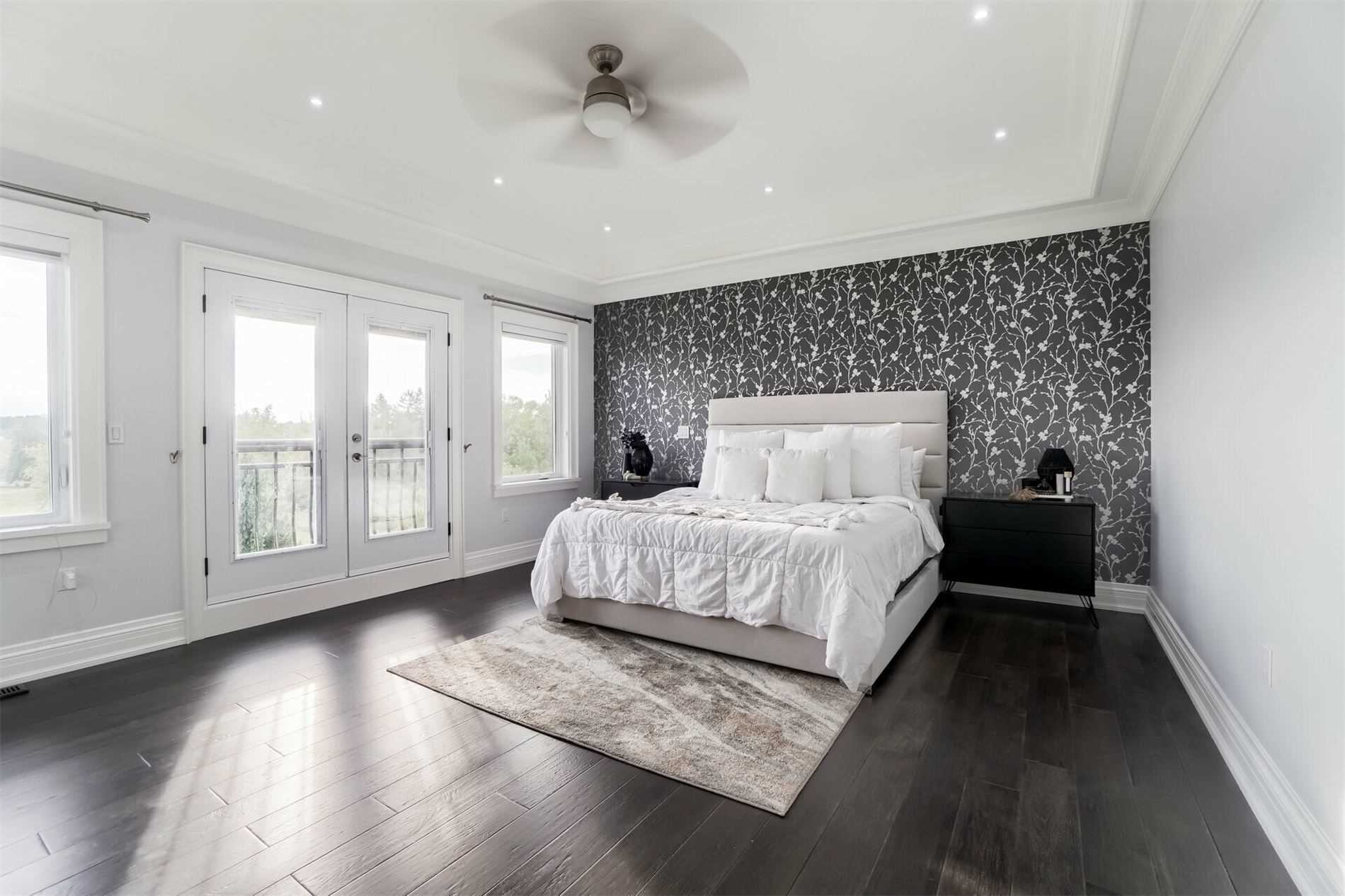 16033 Mississauga Road