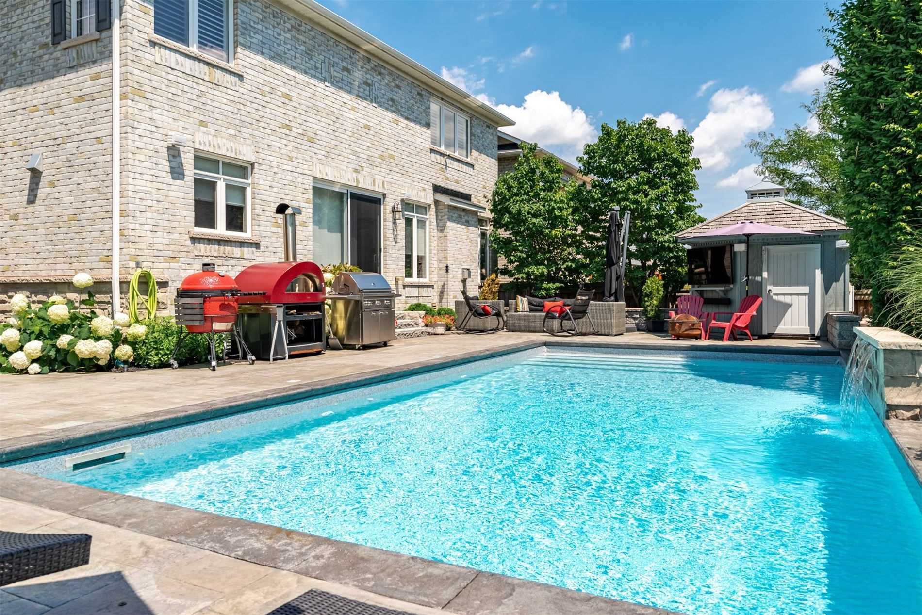 2151 Bingley Cres
