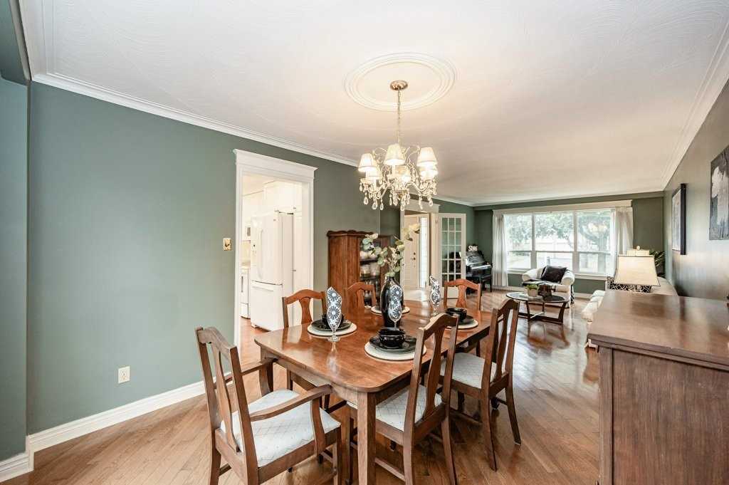 520 Tipperton Cres