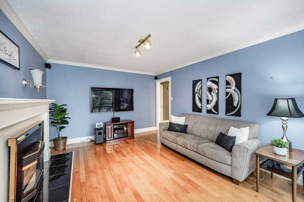 520 Tipperton Cres