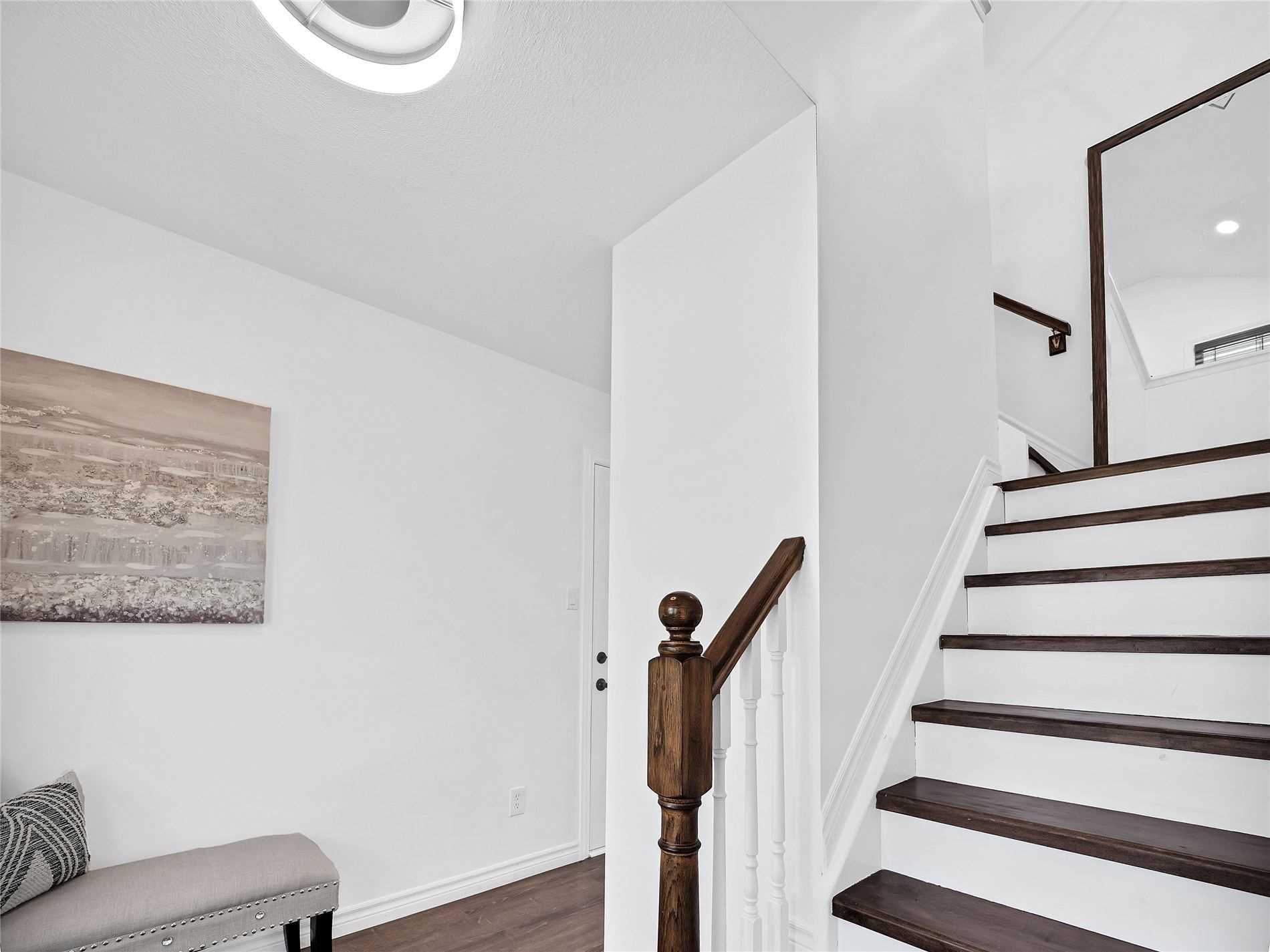 142 Gooseberry St