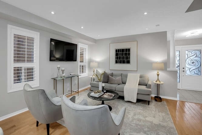2346 Newcastle Cres