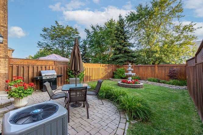 2346 Newcastle Cres