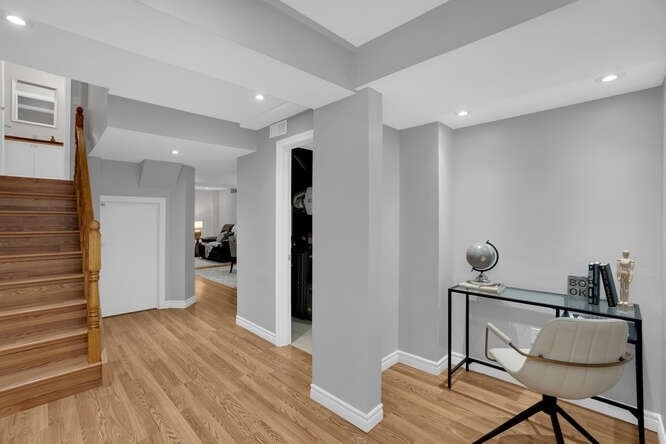2346 Newcastle Cres