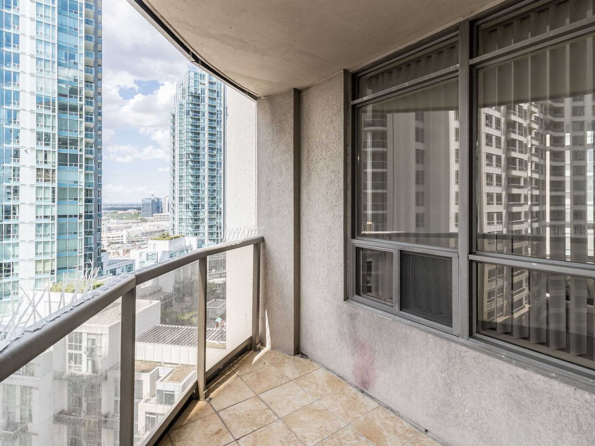 3880 Duke Of York Blvd, #1906