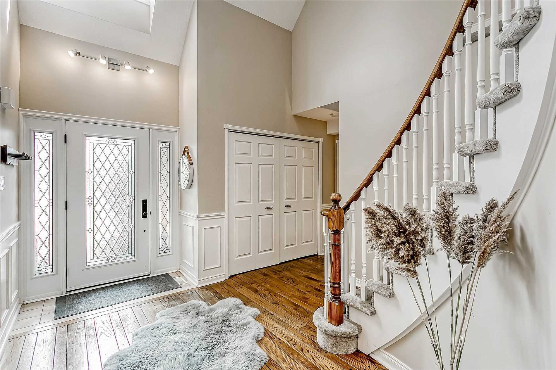 Listing W5773921 - Large Photo # 2