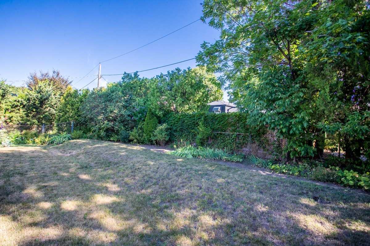 369 Swinburne Road