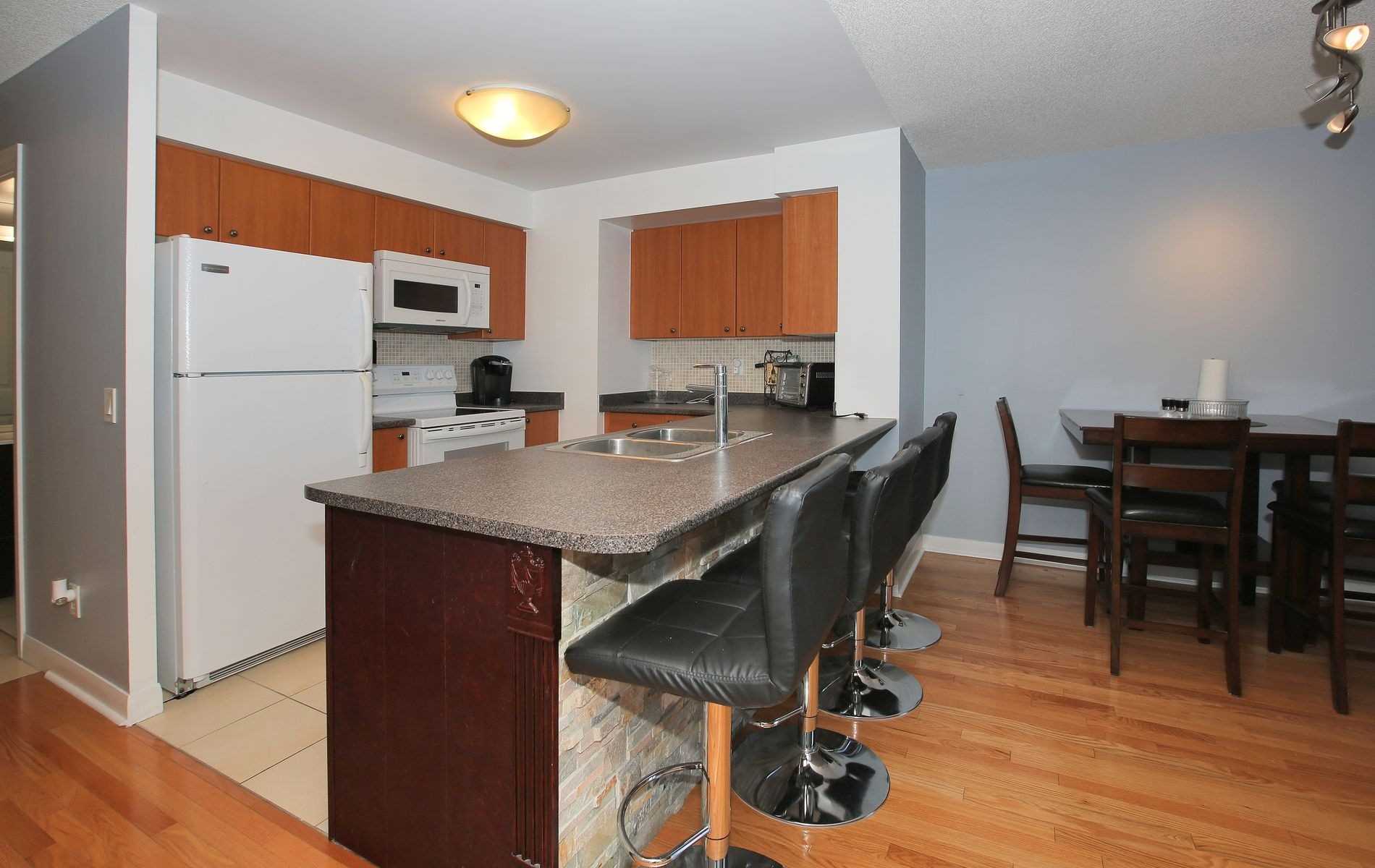 235 Sherway Gardens Rd, #306
