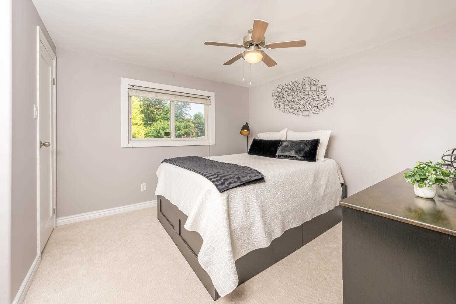 Listing W5775227 - Large Photo # 25