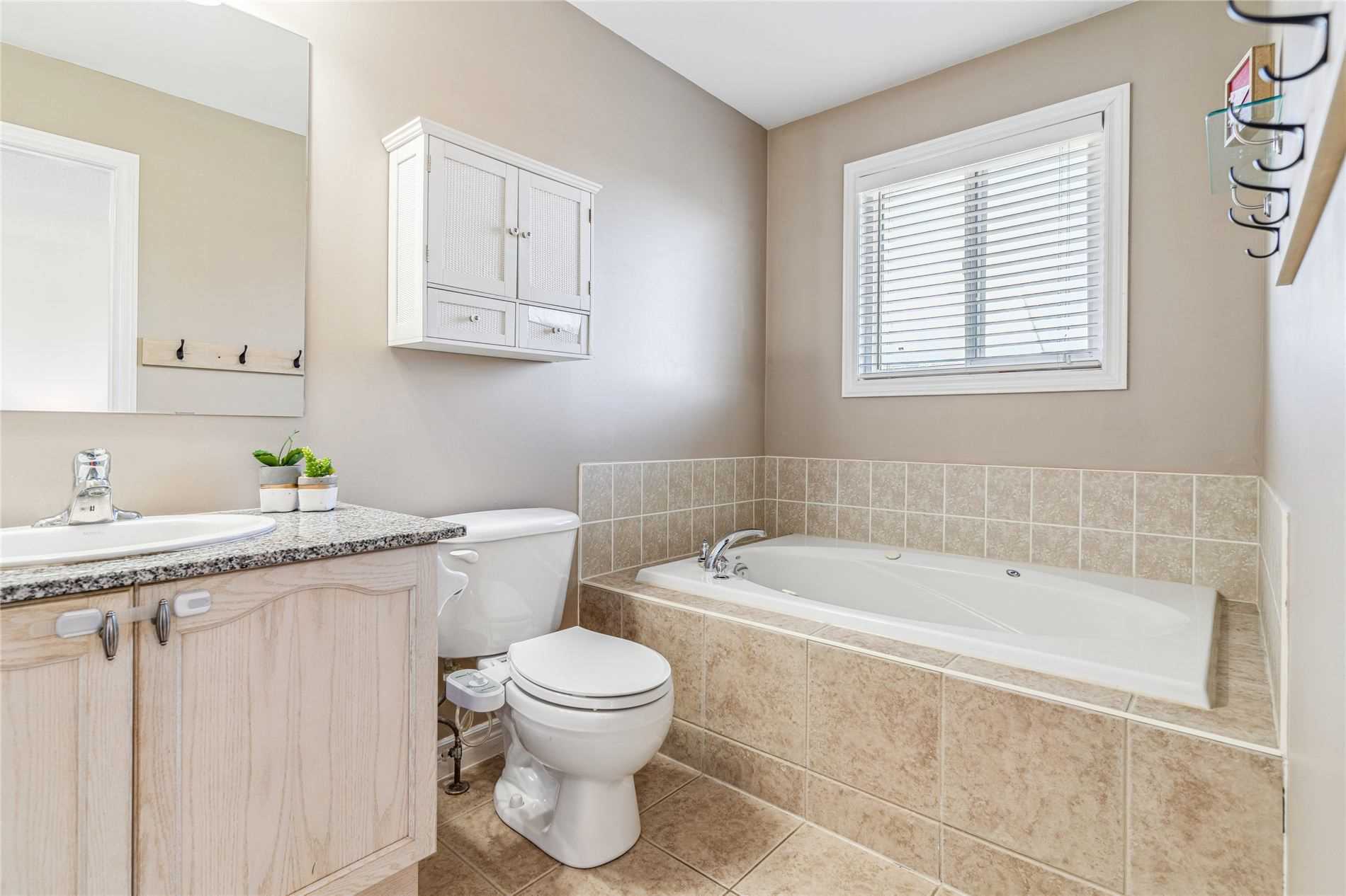 Listing W5775855 - Large Photo # 28