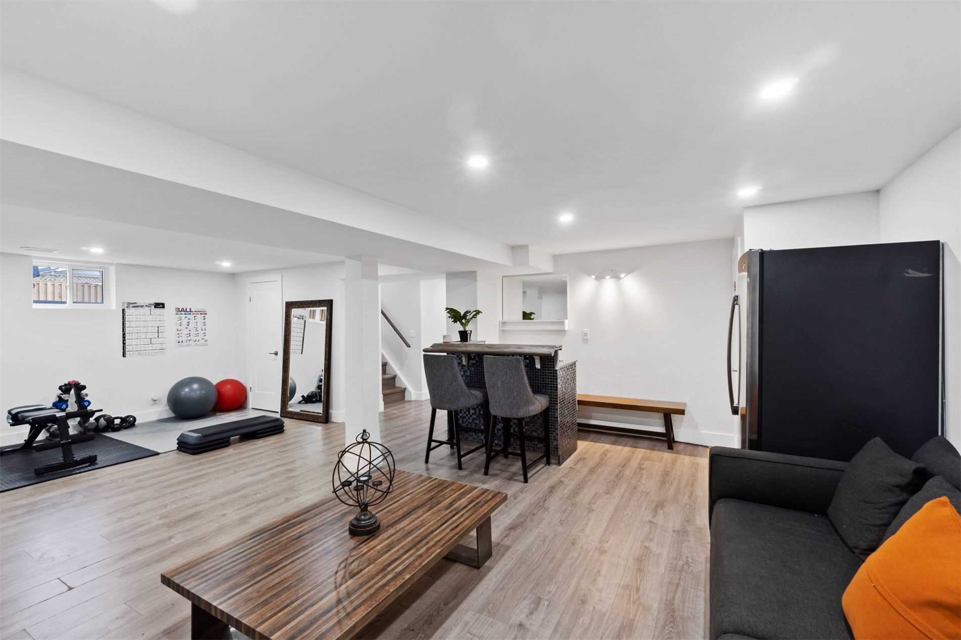 6043 Old Church Road