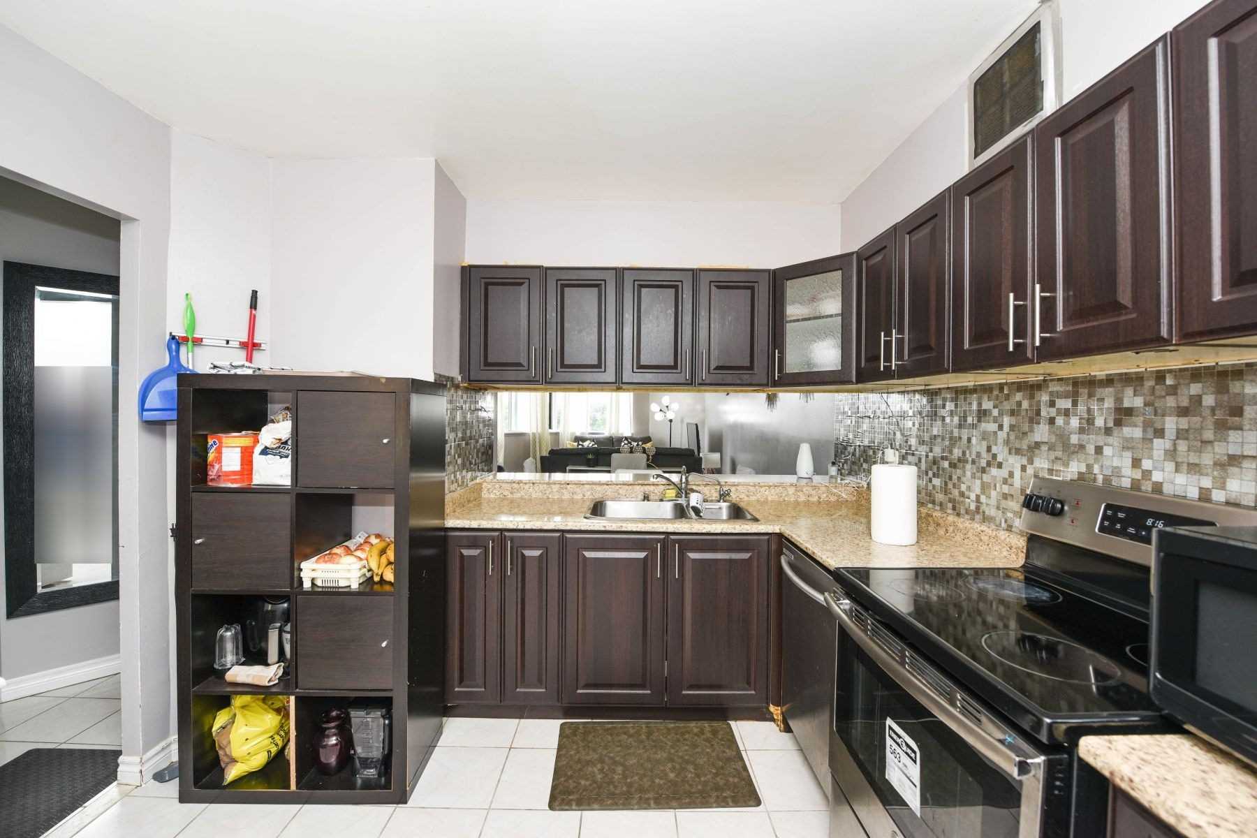 234 Albion Rd, #804