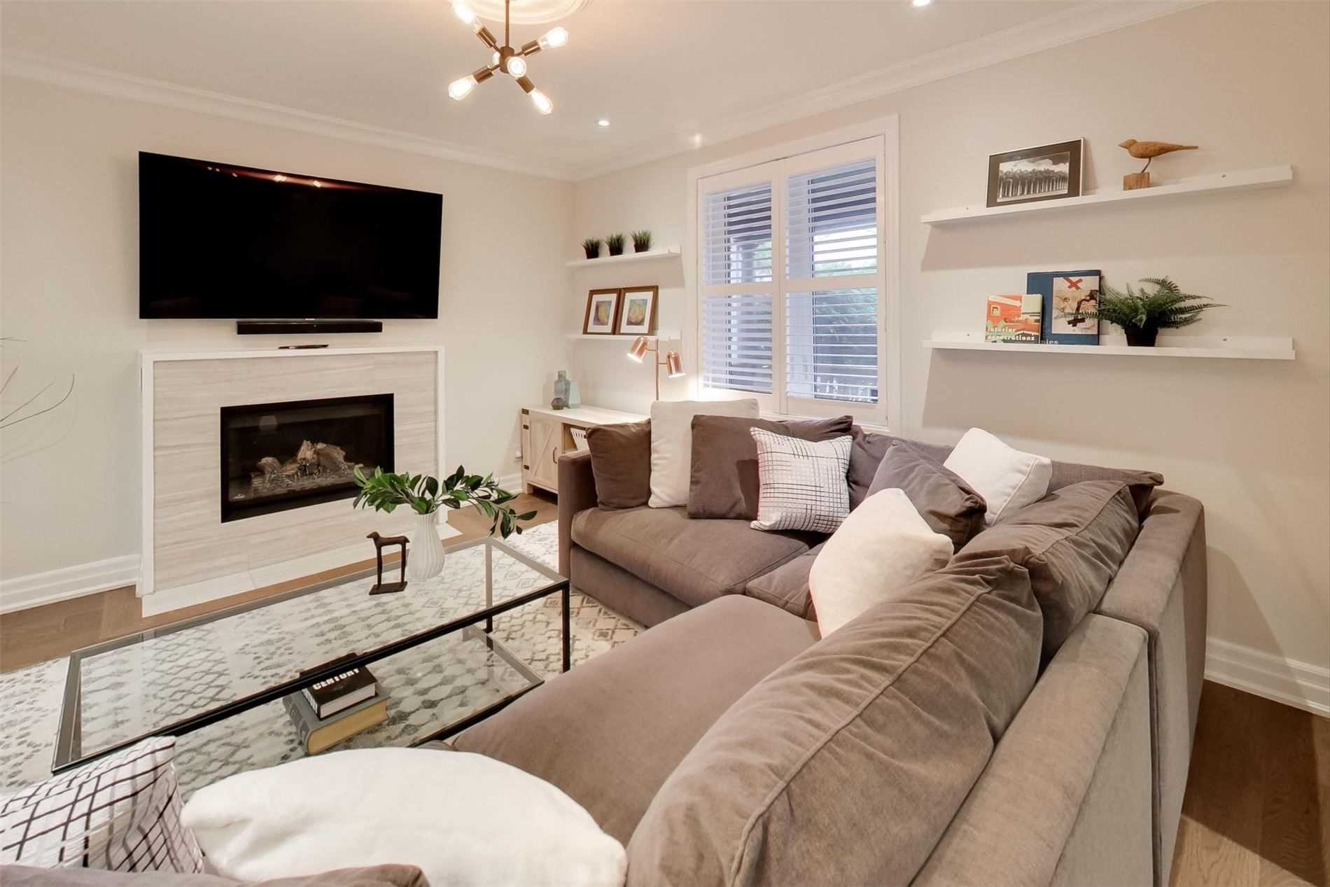 71 Kersdale Avenue