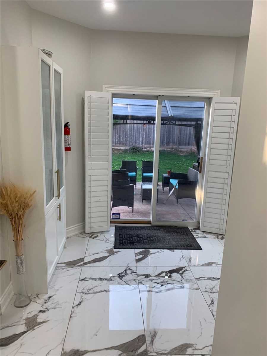 6993 Amour Terrace