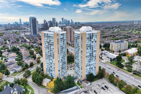 25 Trailwood Dr, Mississauga