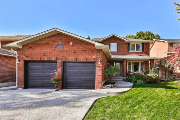 1214 Old Carriage Way, Oakville