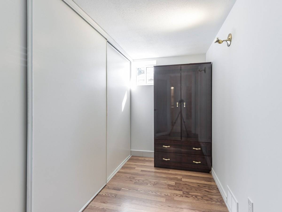 57 Lonborough Ave
