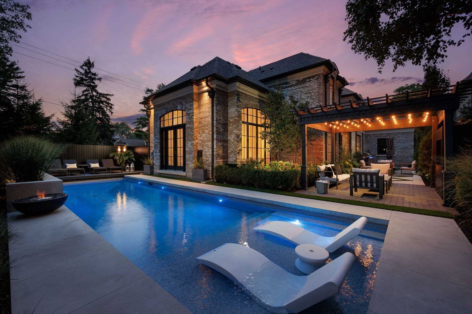 421 Wedgewood Drive
