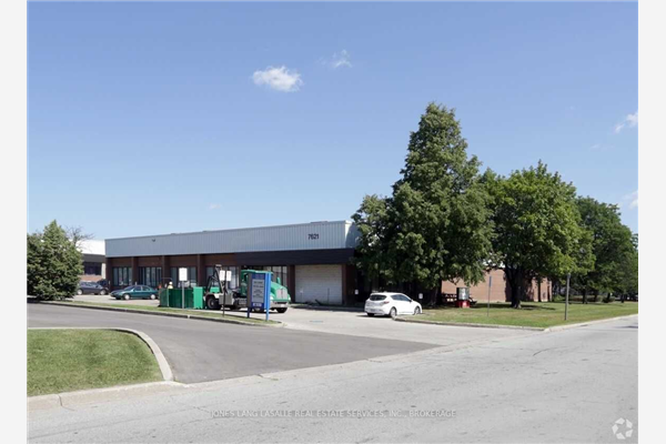 7621 Bath Rd, Mississauga