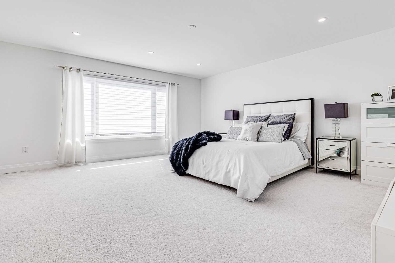 816 Sumac Crescent