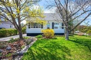 23 Pleasantview Avenue