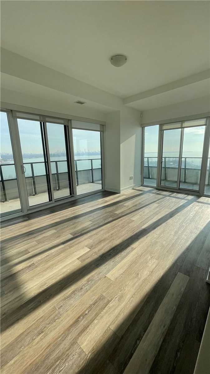 20 Shore Breeze Dr, #1107
