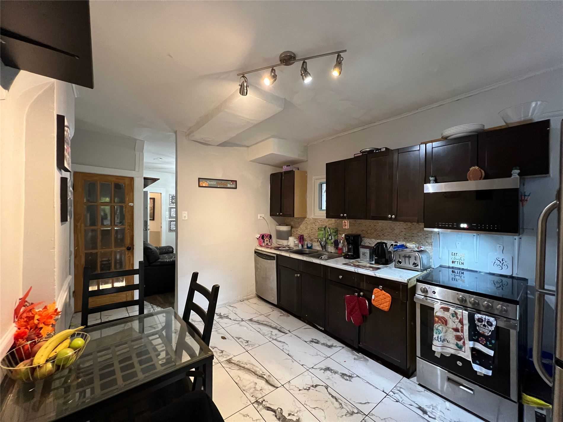 1259 Davenport Road