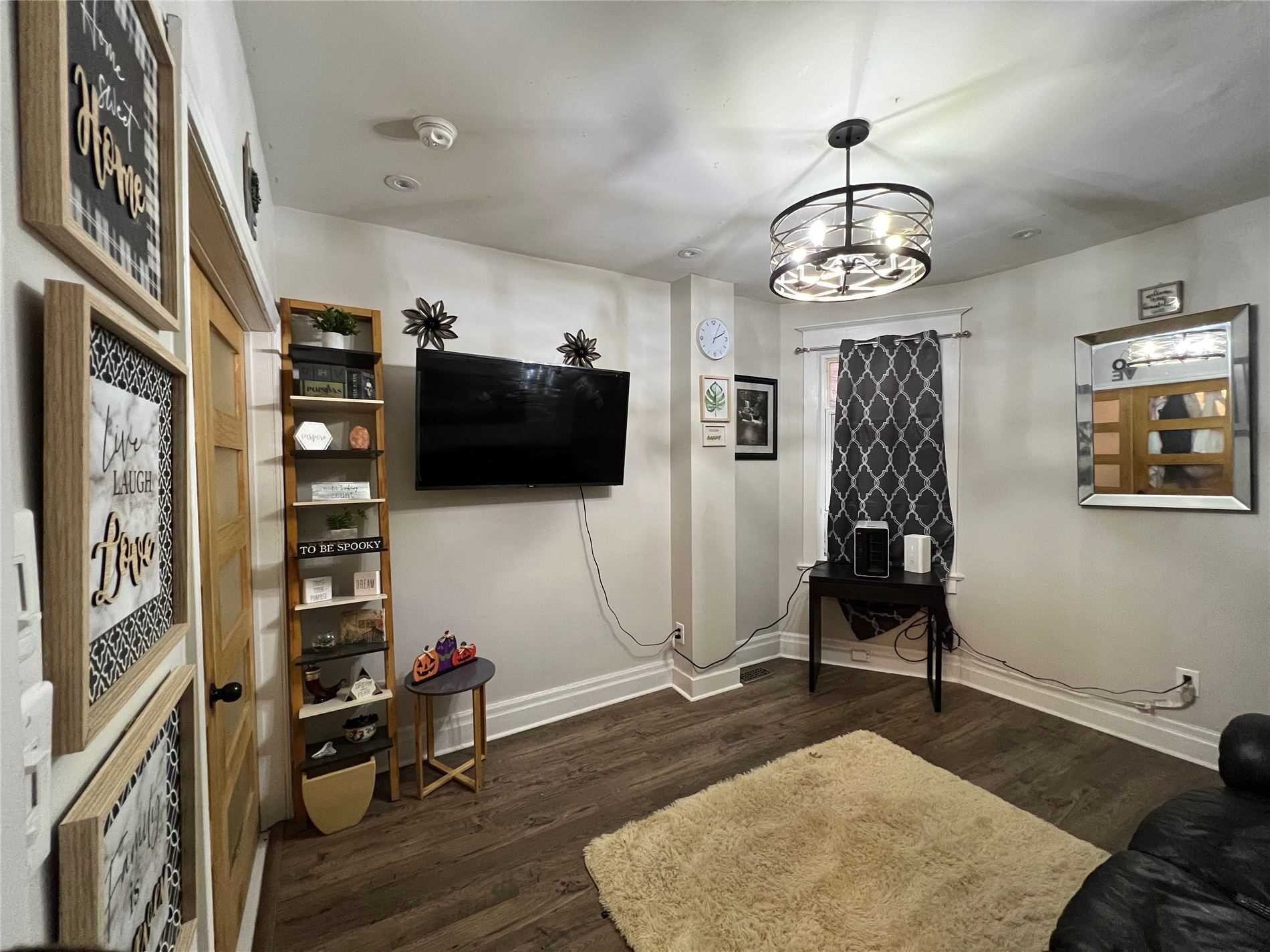 1259 Davenport Road