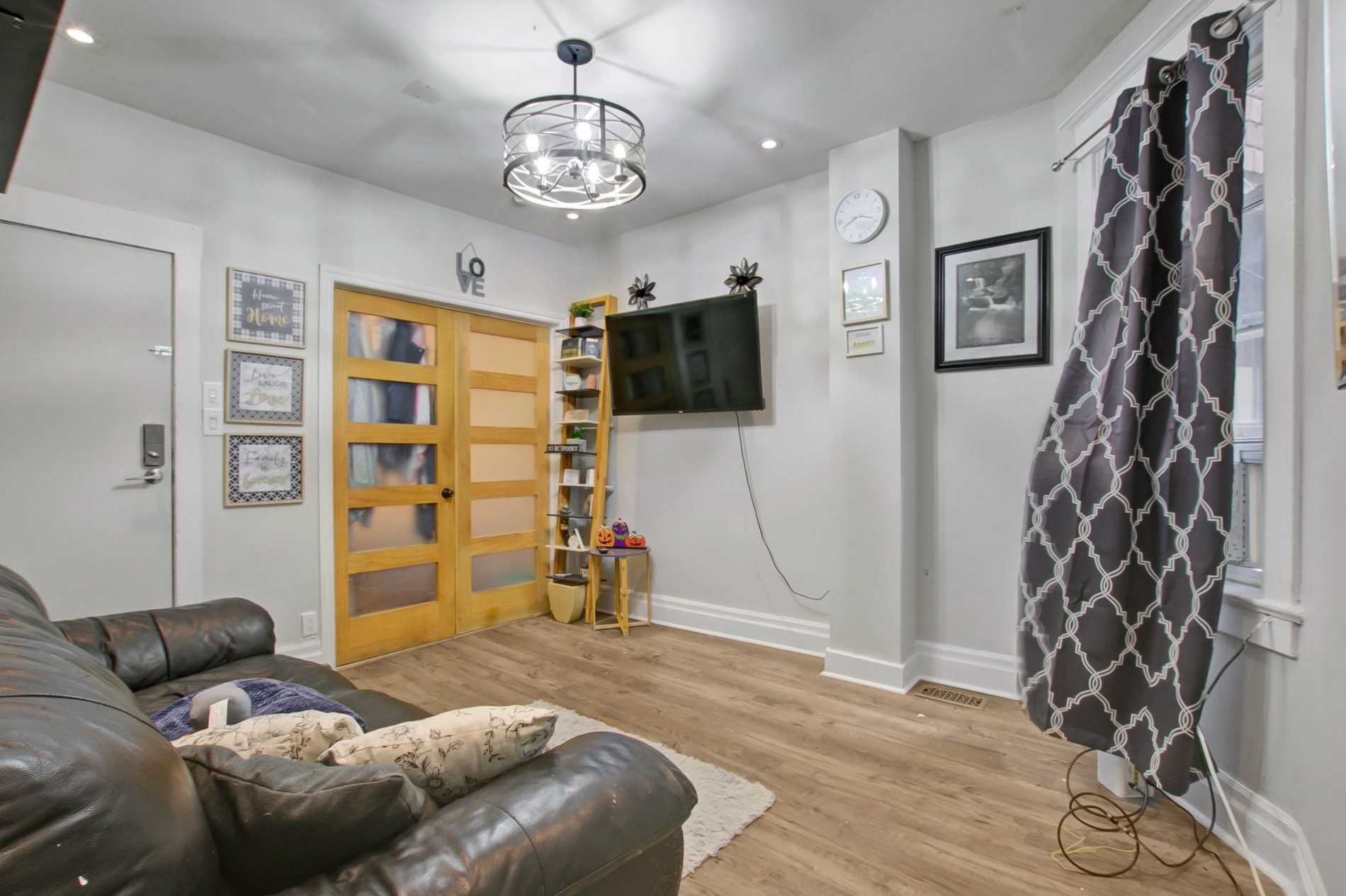 1259 Davenport Road