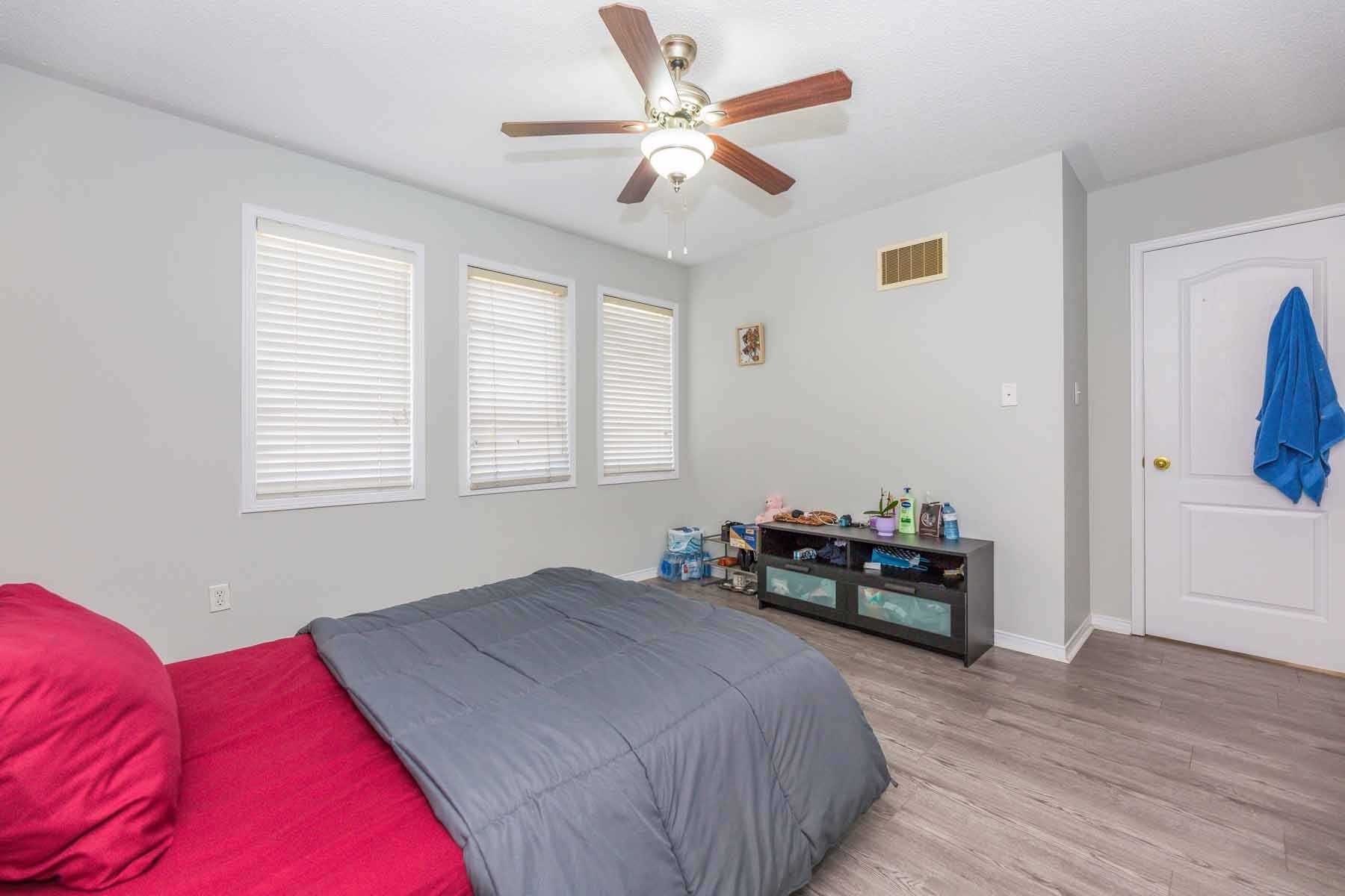 11 Grovewood Dr