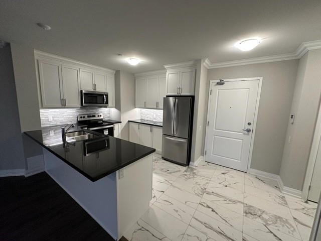 830 Megson Terr, #105