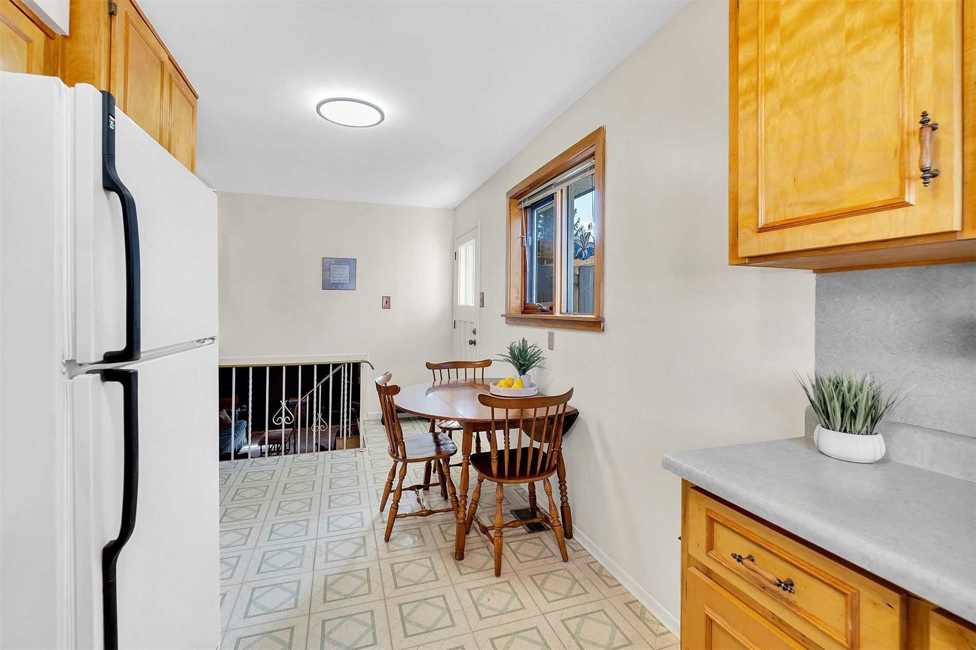 71 Watson Cres