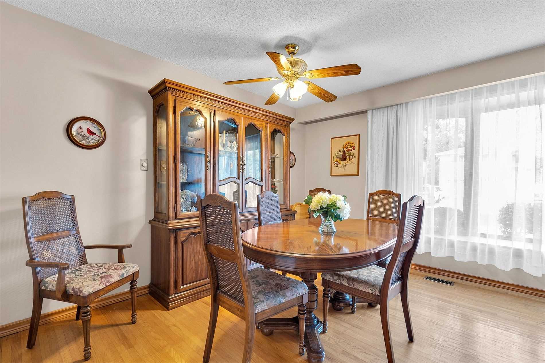 71 Watson Cres