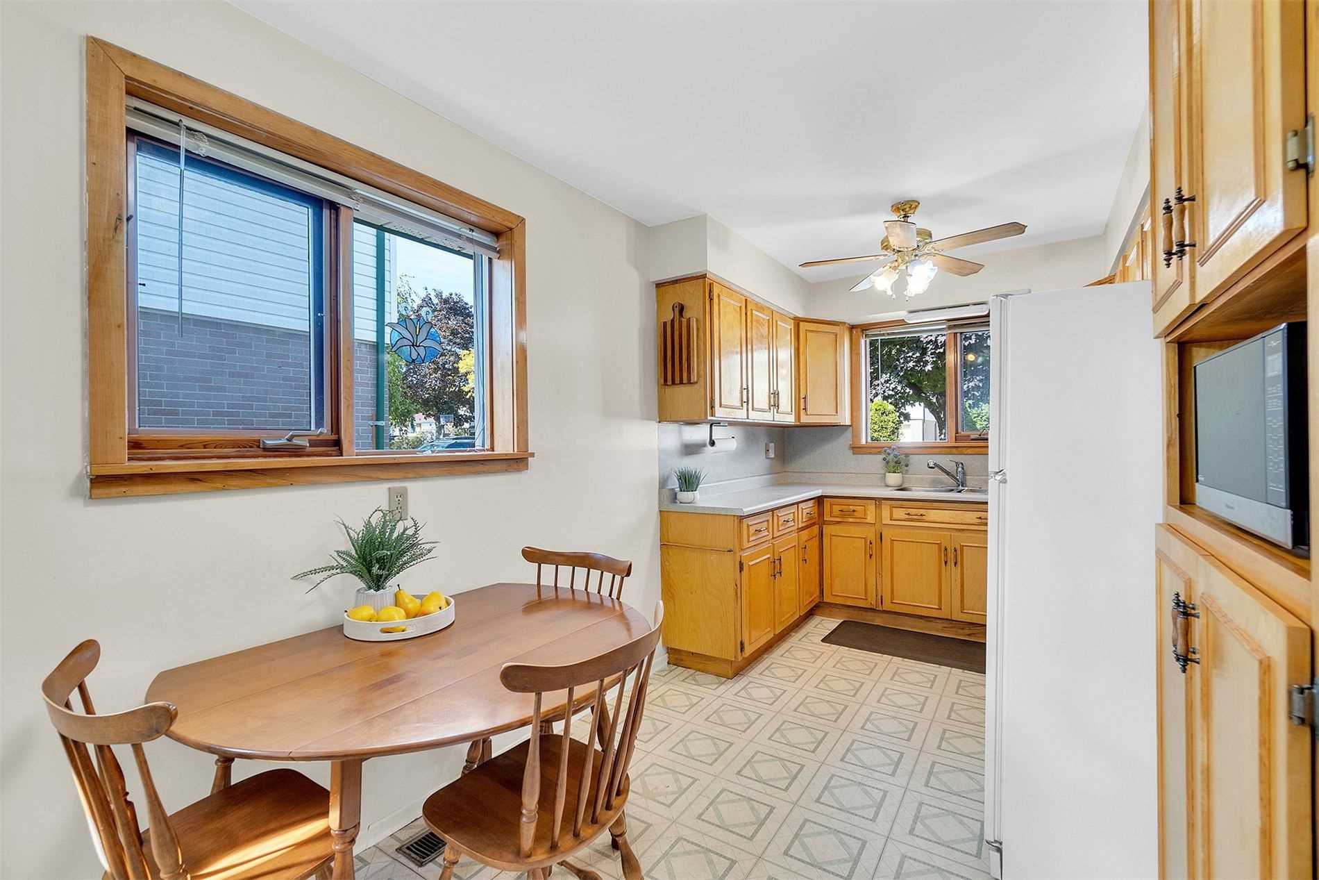 71 Watson Cres