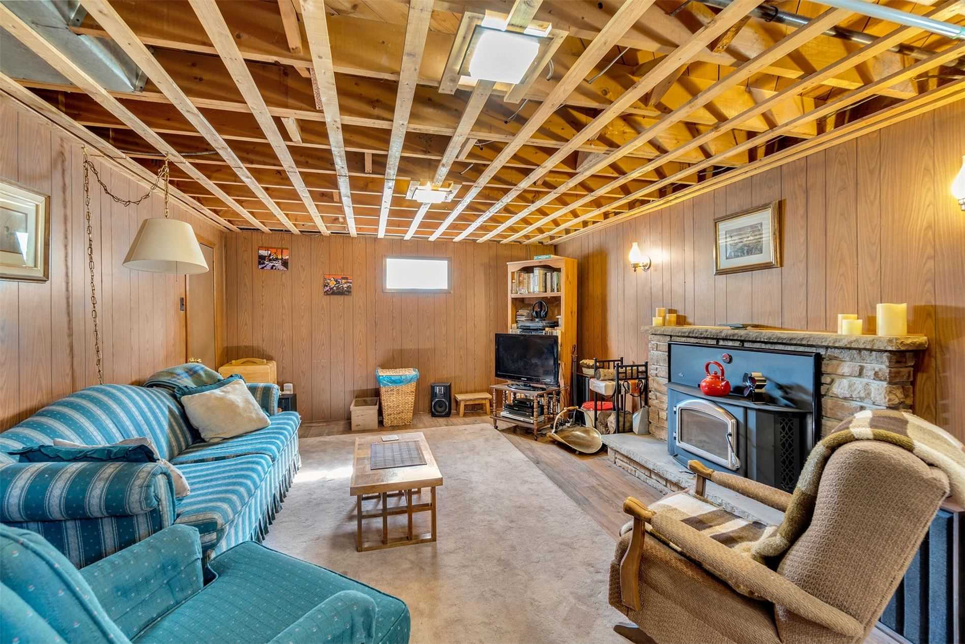 71 Watson Cres