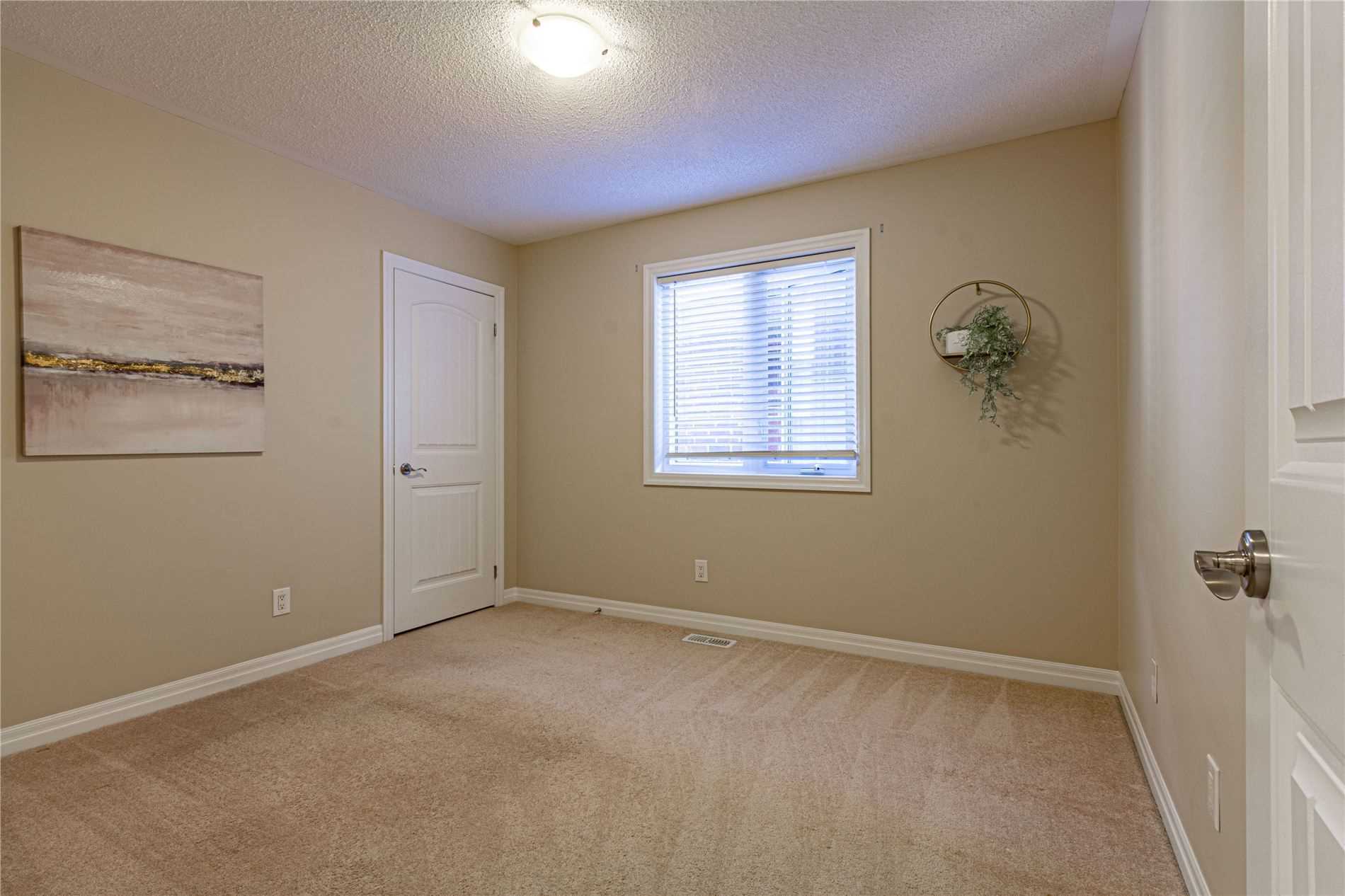 Listing W5792729 - Large Photo # 33