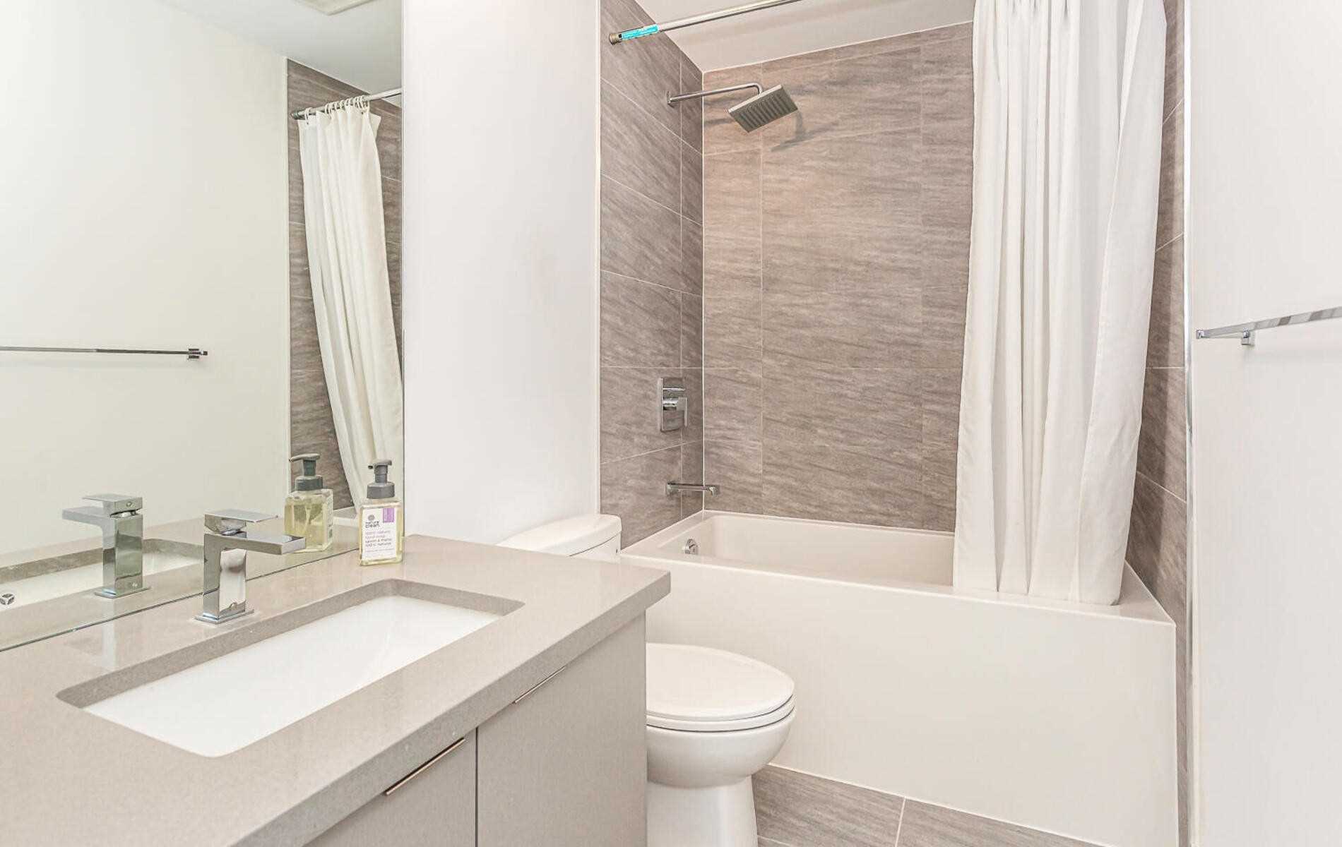 297 Oak Walk Dr, #1502