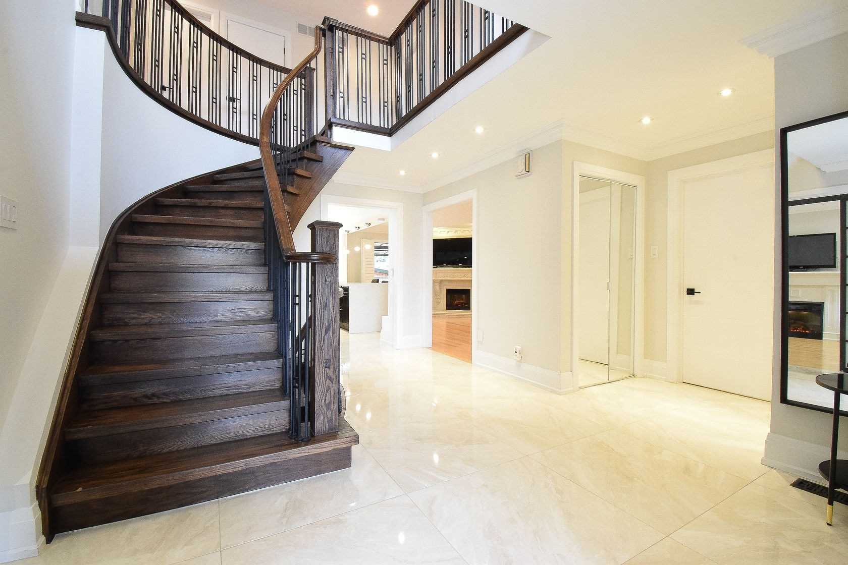 1414 Cawthra Rd