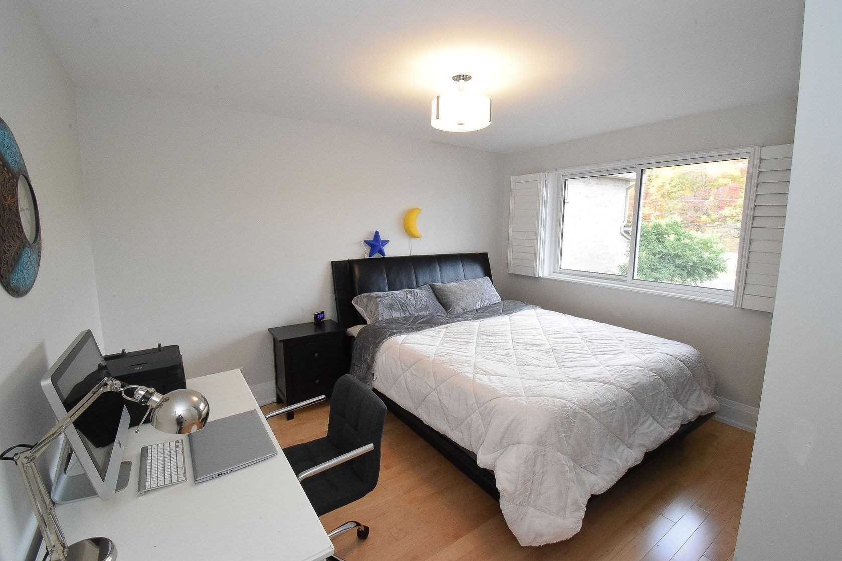 1414 Cawthra Rd