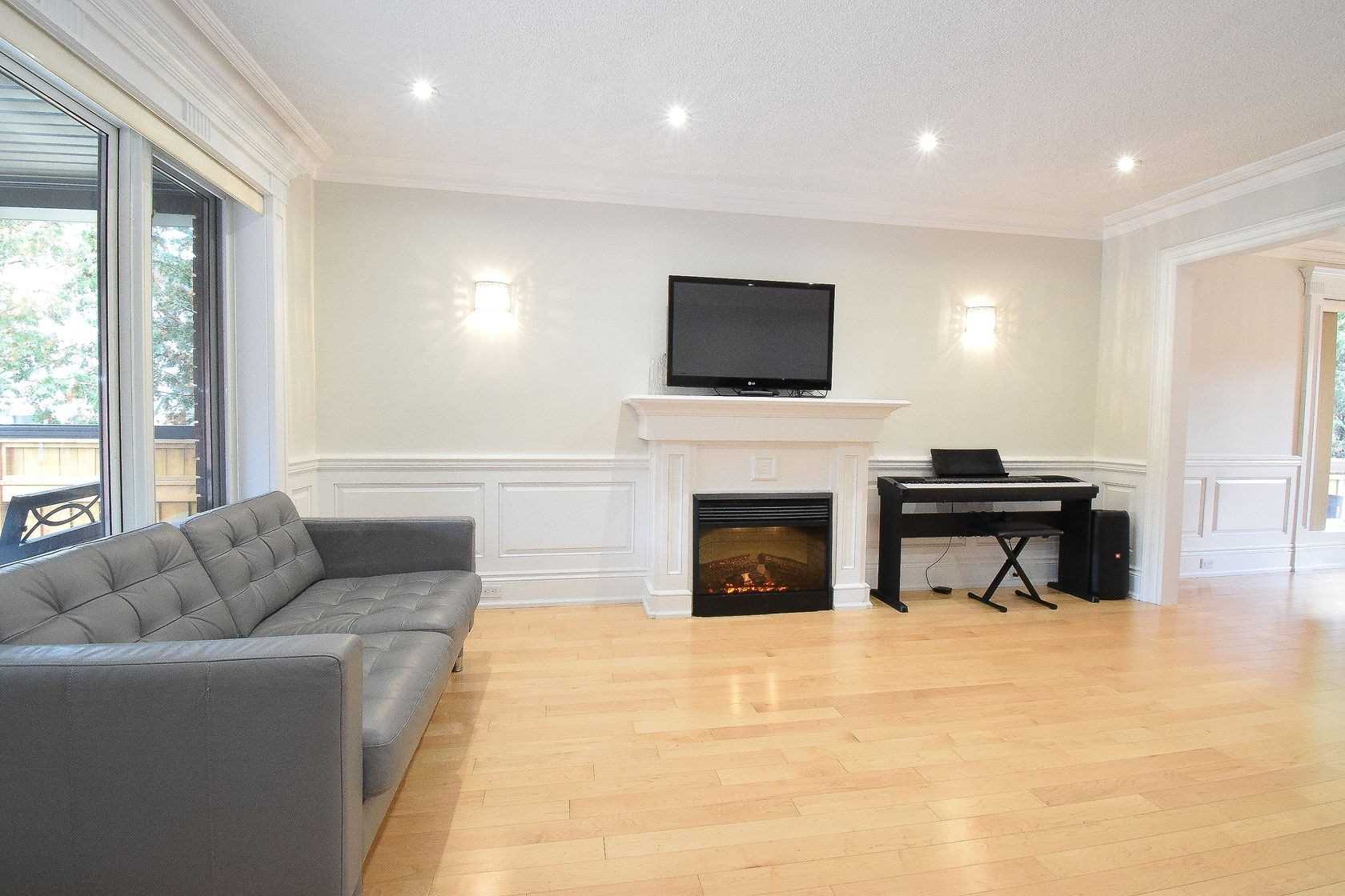 1414 Cawthra Rd