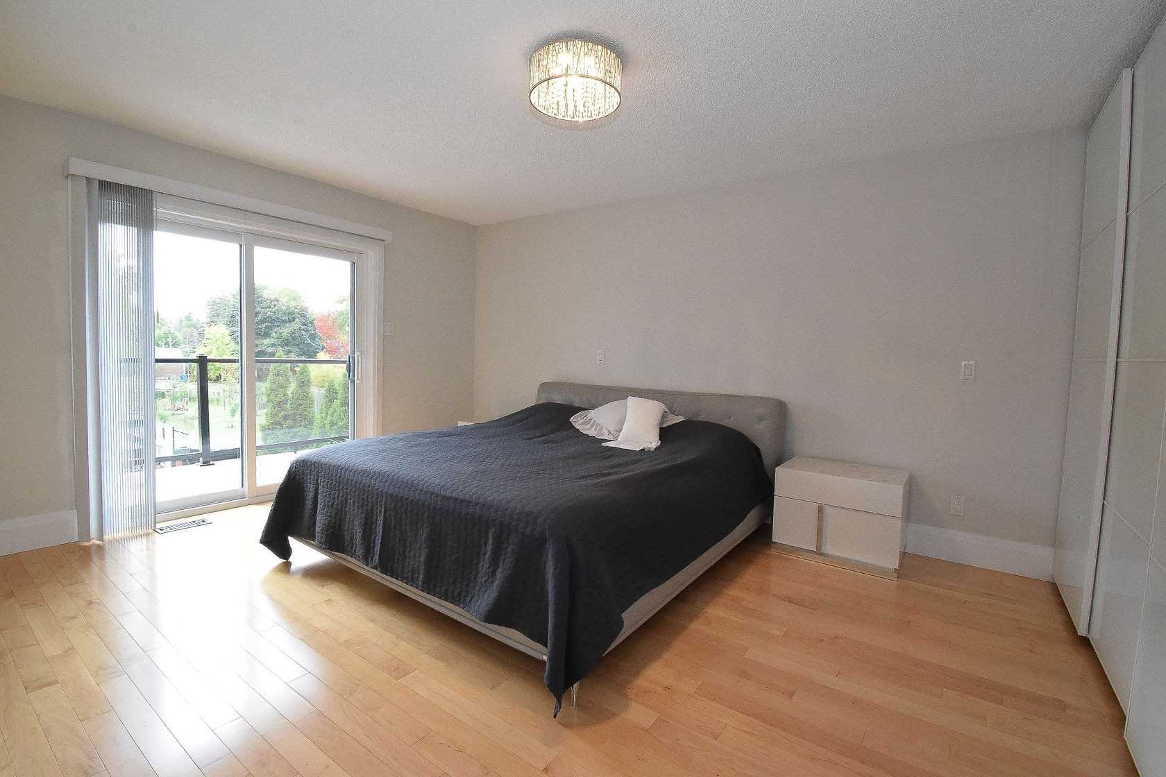 1414 Cawthra Rd
