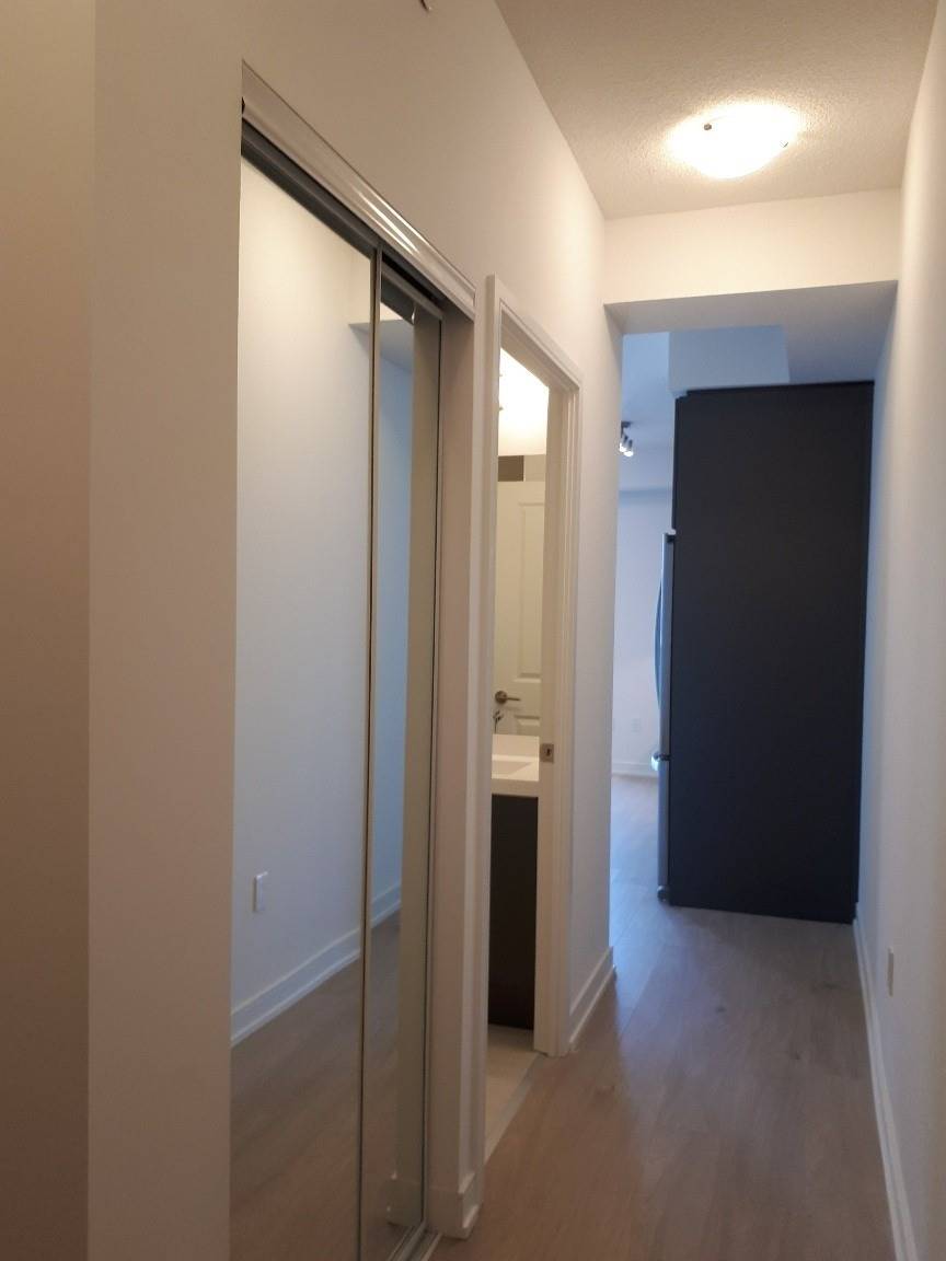 8 Nahani Way, #3406