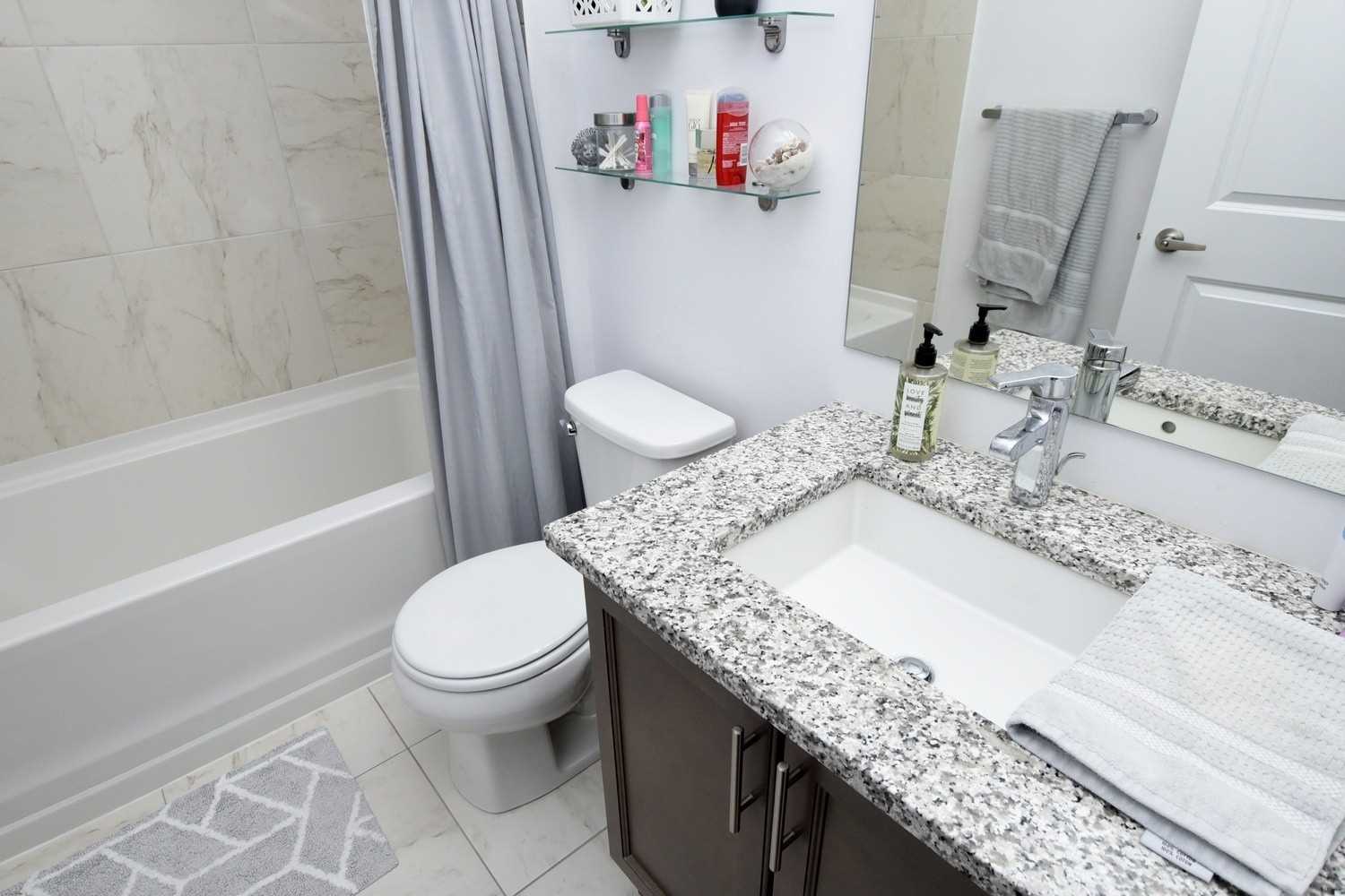 2490 Old Bronte Road, #726
