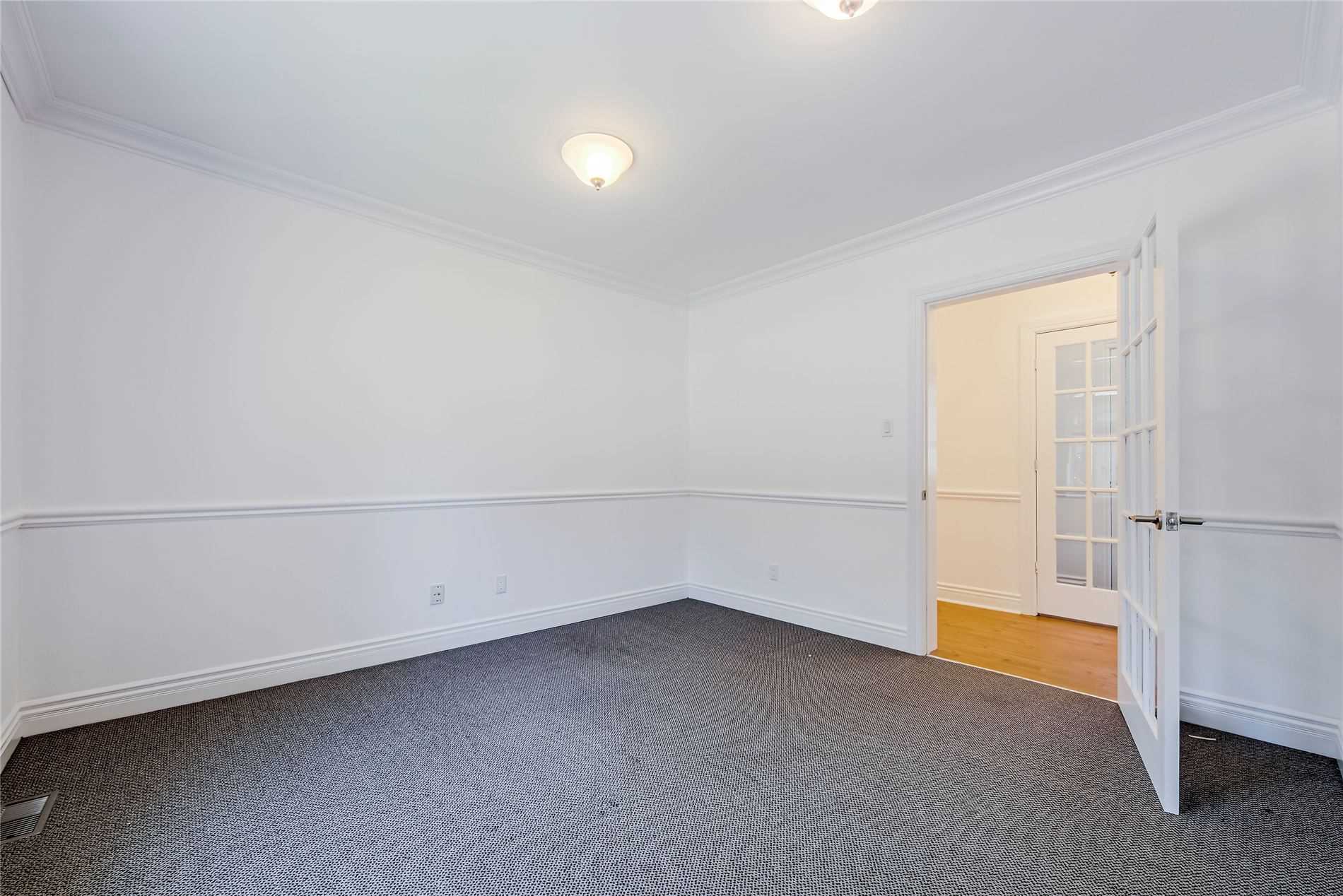 Listing W5800586 - Large Photo # 16