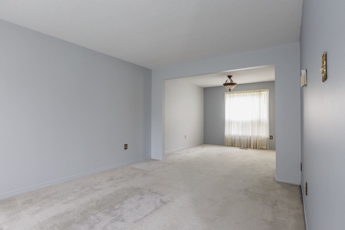 13 Ivan Ave