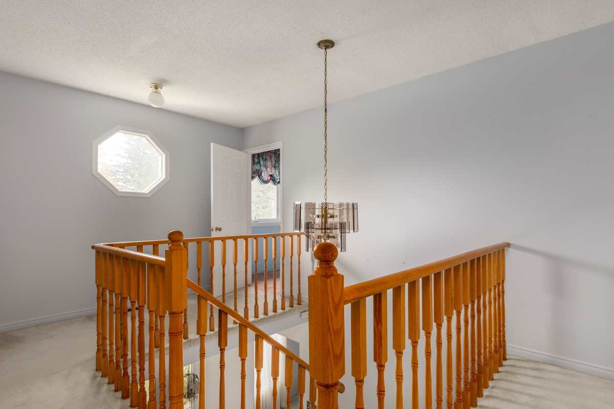 13 Ivan Ave