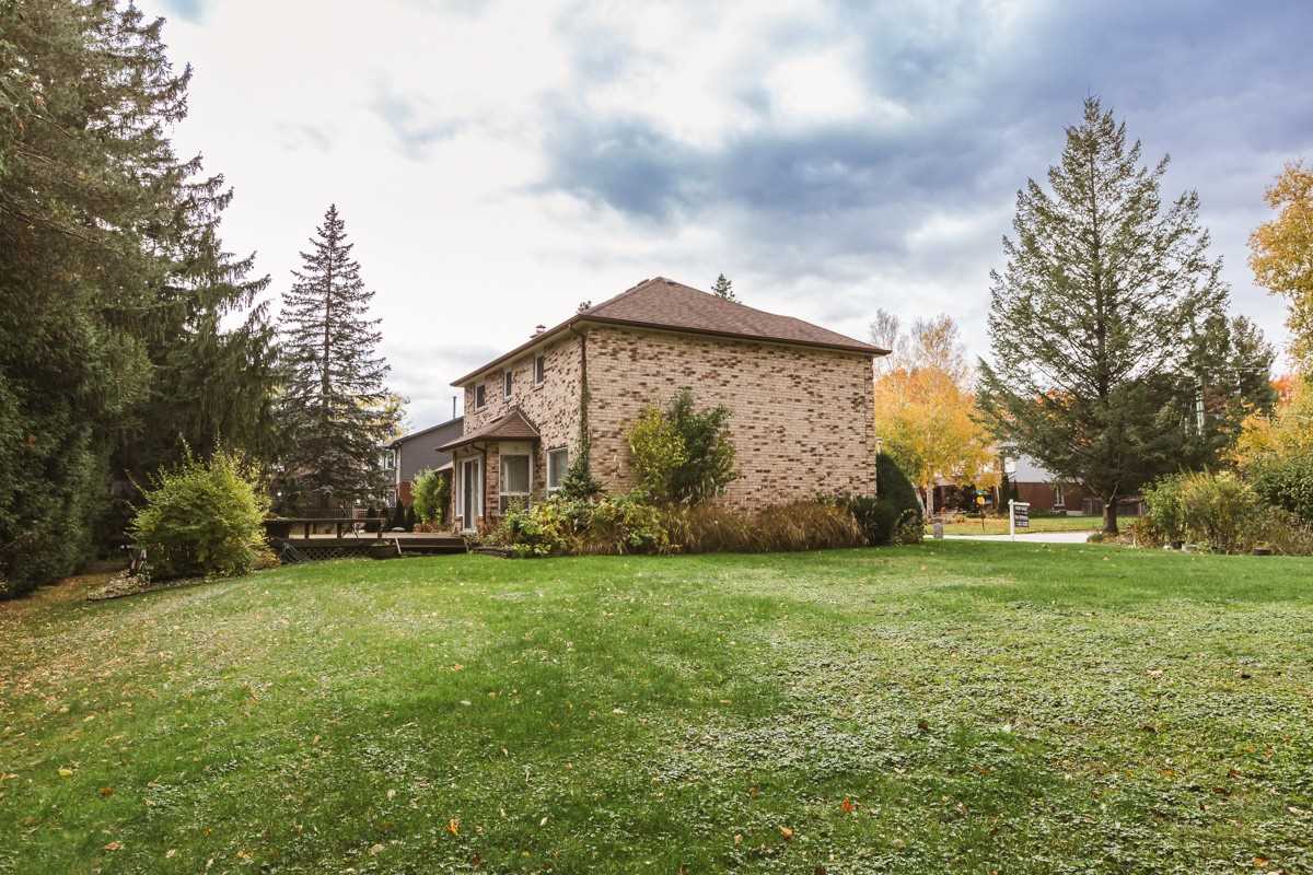 13 Ivan Ave